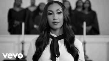 Queen Naija – Mama’s Hand