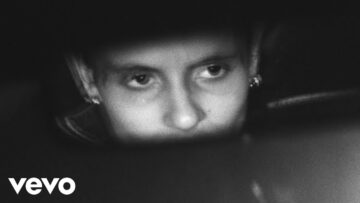 070 Shake – Mirrors