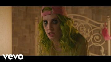 Sir Babygirl – Haunted House