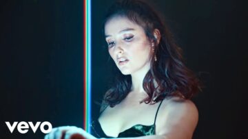 BANKS – Gimme