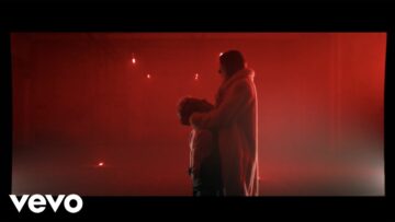 Delaney Jane – Red