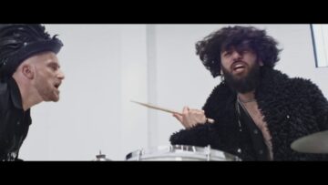 Sun In China – In The Middle