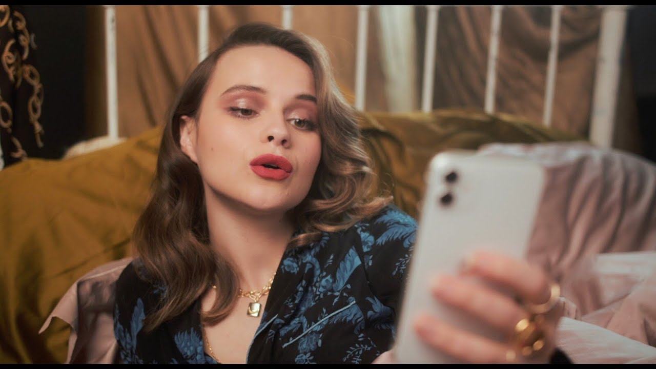 Gabrielle Aplin – Like You Say You Do