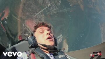 Dan D’Lion – Co-Pilot