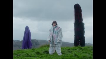 Aldous Harding – Zoo Eyes