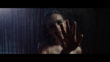 Red Eleven – Starry Eyes