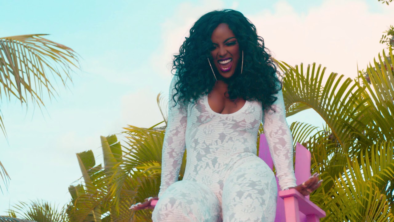 Los Rakas – Devorame feat. Amara La Negra