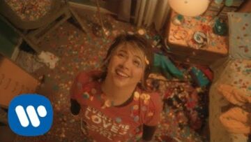 Hayley Kiyoko – She