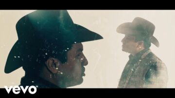 Julión Álvarez y Su Norteño Banda – La Sonrisa Obligatoria