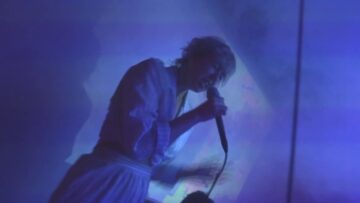 Blue Hawaii – Trust