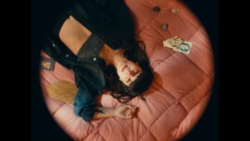 Ayelle – Fast Life