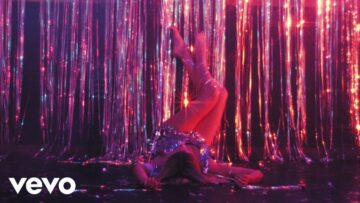 Kelsea Ballerini – club