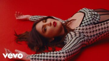 Julia Michaels – Lie Like This