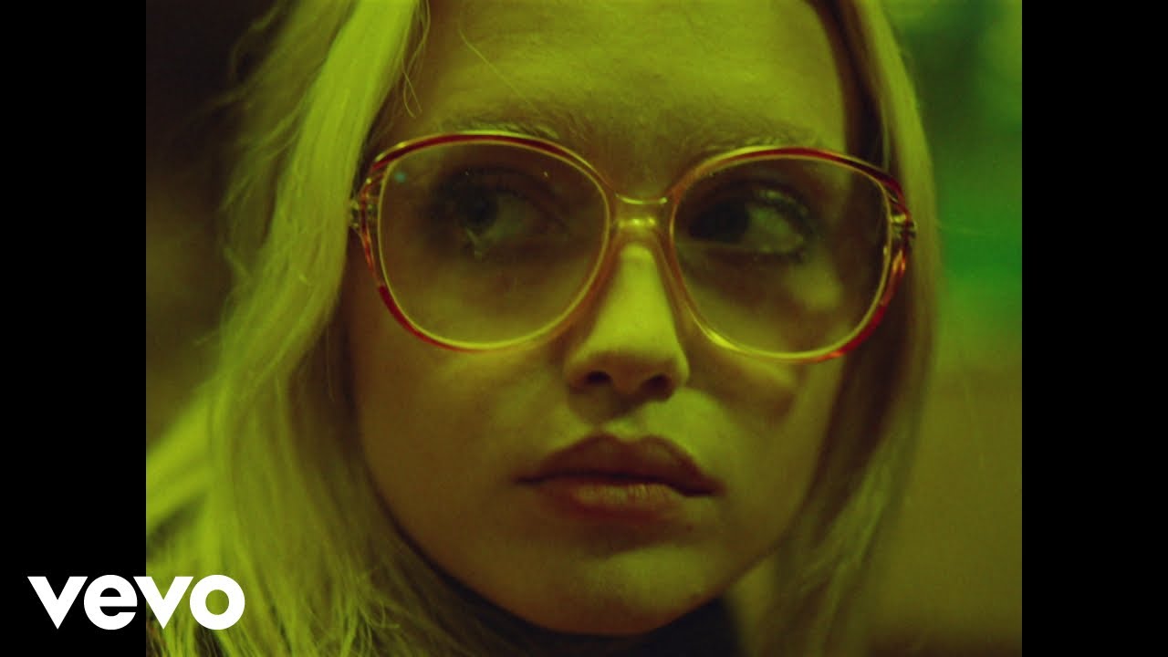 Lucy Blue – Taxi Driver