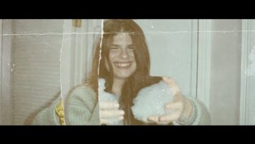 Catie Turner – Mama