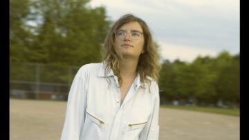 Charlotte Cornfield – Headlines