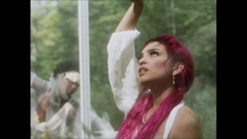 Ambar Lucid – Un Animal (Divina Existencia)
