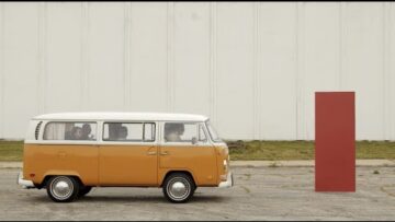 Lurk – Crack A Smile