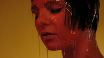 Emma Philine – SLOW