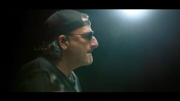 Giant – Let Our Love Win