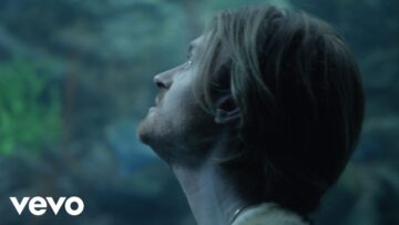 FINNEAS – Only A Lifetime