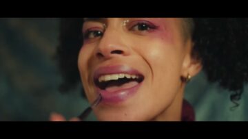 Pillow Queens – Be By Your Side