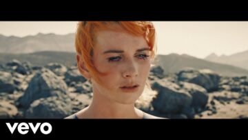 BROODS – Like A Woman (Space Island Chapter 3)