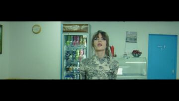 Gretel Hänlyn – Motorbike