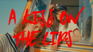 ATZUR – A KISS ON THE LIPS