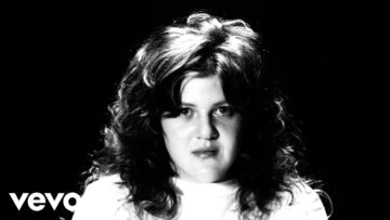 Grace Ives – On The Ground