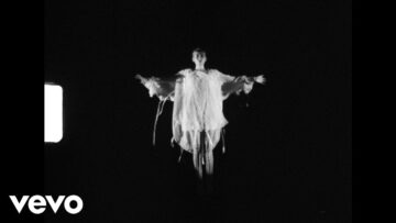 Skullcrusher – Whatever Fits Together