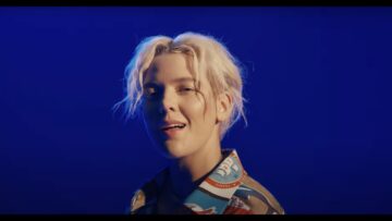 Betty Who – She Can Dance