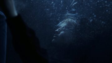 Alicia Moffet – Run to You