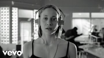 Fiona Apple – Across the Universe