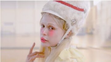 Petite Meller – The Drummer