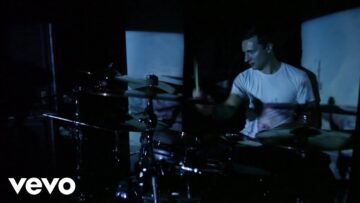 Critic City – Shoulders