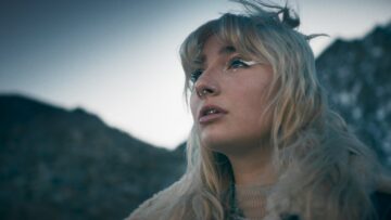 PIA MARIA – White Noise