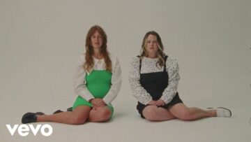 Dolores Forever – Conversations With Strangers