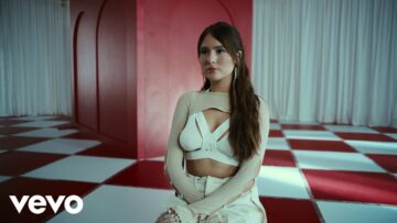 Mimi Webb – Red Flags