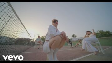 Amilli – Stuck in My Head