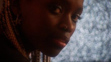 Hannah Jadagu – What You Did