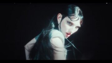 Lucia & The Best Boys – When You Dress Up