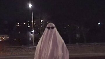 Girl Scout – Boy In Blue