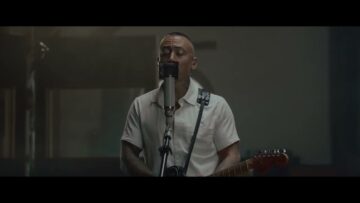 Noah Gundersen – Haunted House