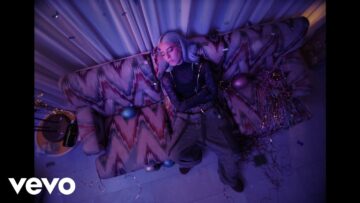 Young Miko – curita