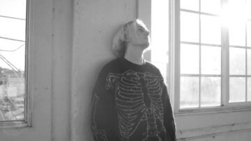 Love Ghost – Angelic