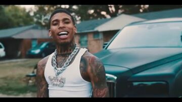 NLE Choppa – AUNTIE LIVING ROOM