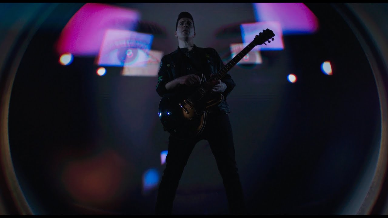 Theory of a Deadman – Two Of Us (Stuck)
