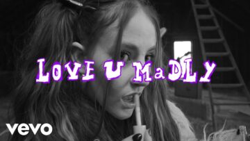 Violet Saturn – Love U Madly