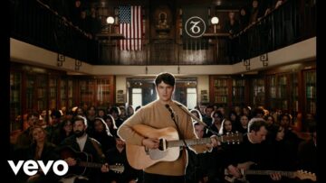 Vampire Weekend – Capricorn